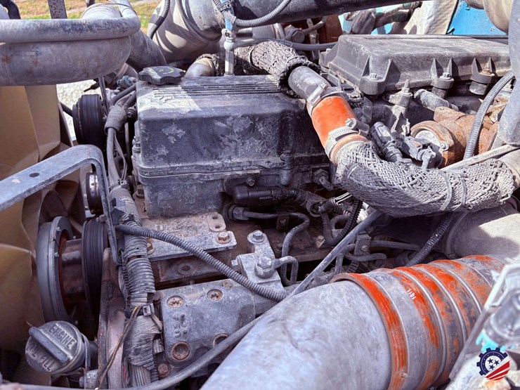 2012-peterbilt-337-image-20