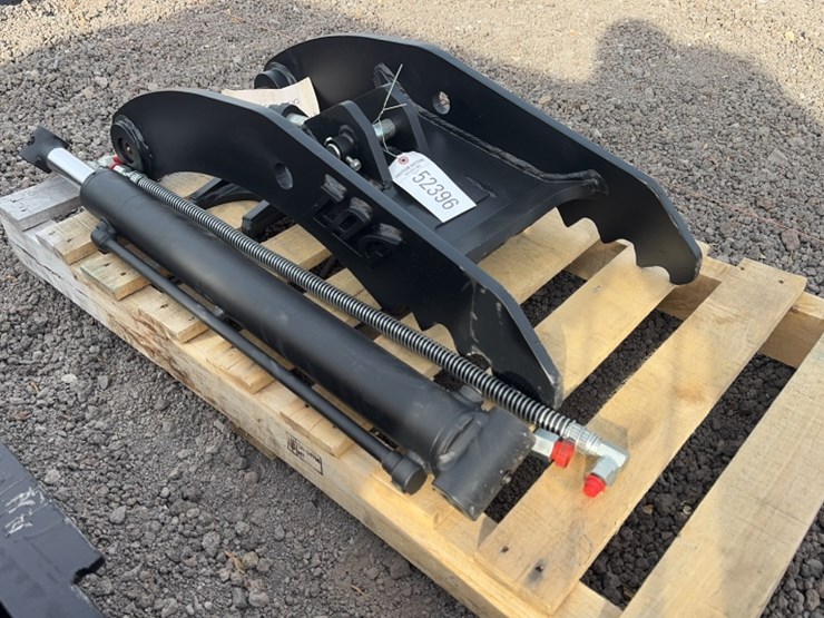 takeuchi-tb135-image-1