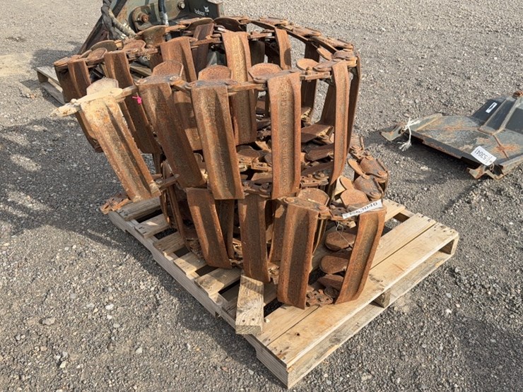 #2007-•-set-of-steel-skid-steer-tracks-image-1