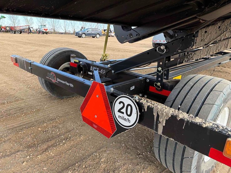 unverferth-aws-45-header-trailer-image-5