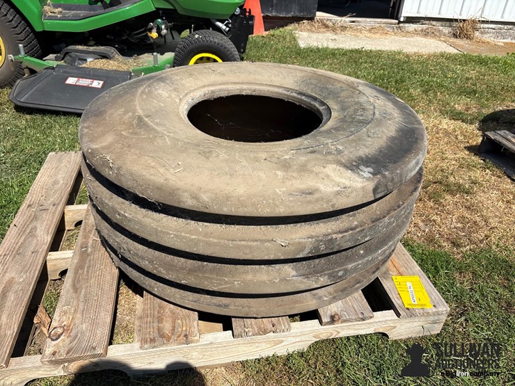 16.5l-16.1-tire-image-2