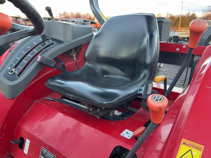 massey-ferguson-2706e-image-18