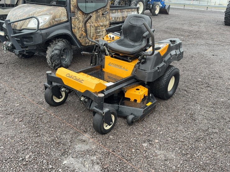 #3097-•-2014-cub-cadet-z-force-lz-zero-turn-mower-image-1
