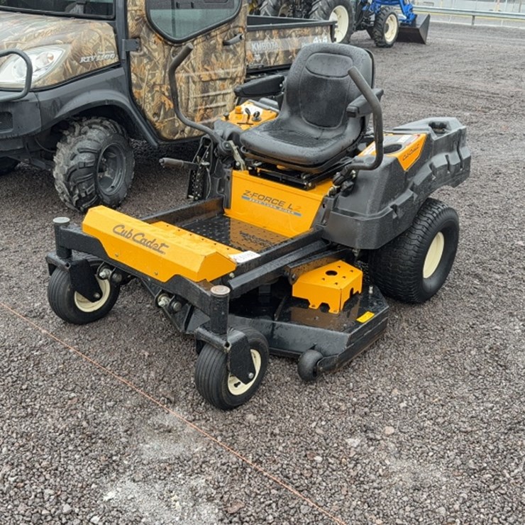 #3097 • 2014 CUB CADET Z-FORCE LZ ZERO TURN MOWER