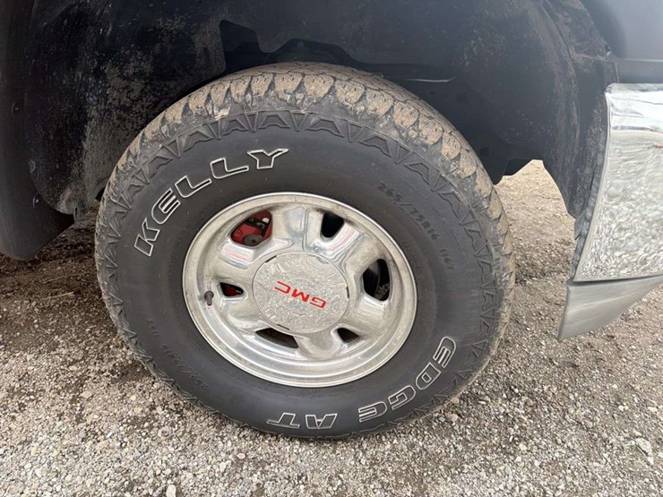 2001-gmc-sierra-1500-image-12