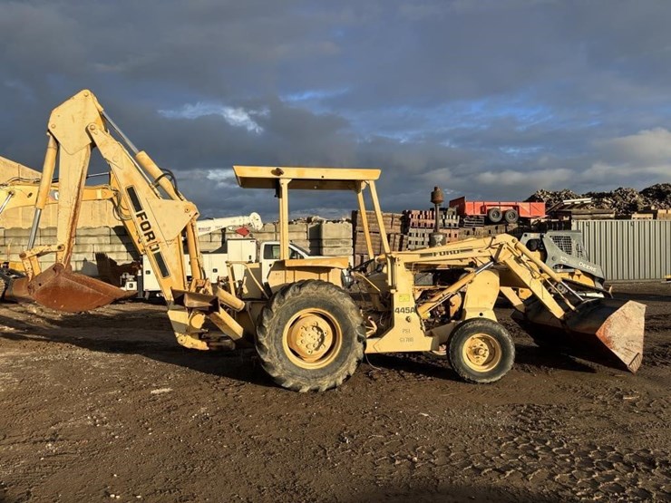 1975-ford-445a-image-7