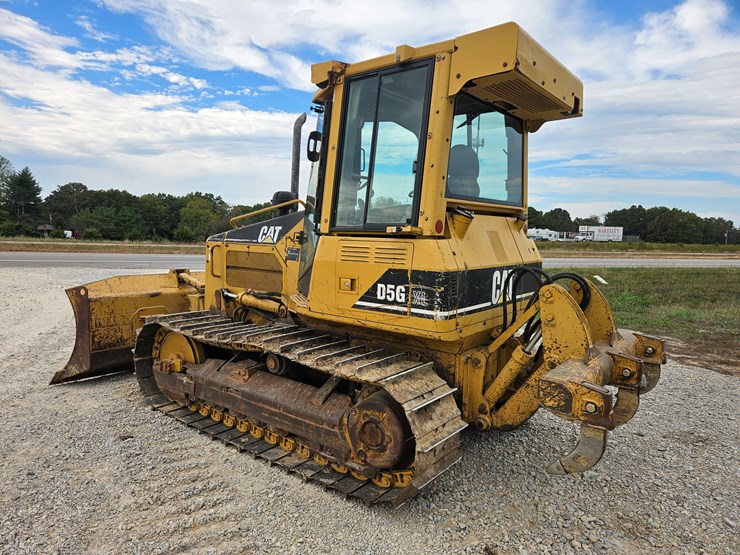 2002-caterpillar-d5g-xl-image-8