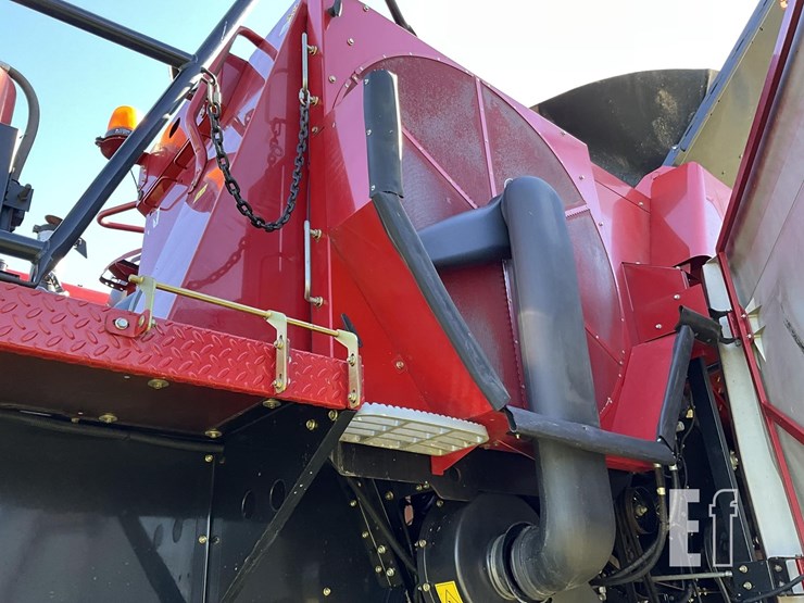 2012-case-ih-7130-image-19