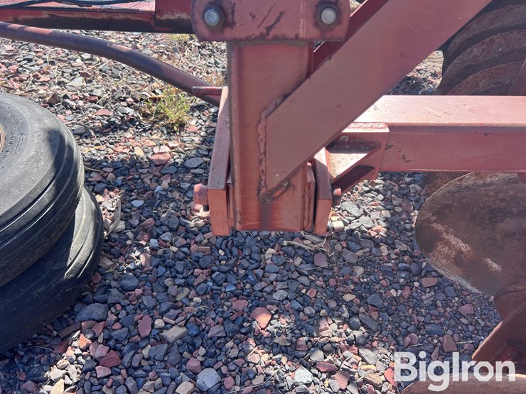 massey-ferguson-820-image-14