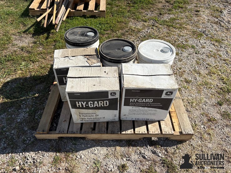 pallet-of-john-deere-hy-gard-hydraulic-oil-image-2