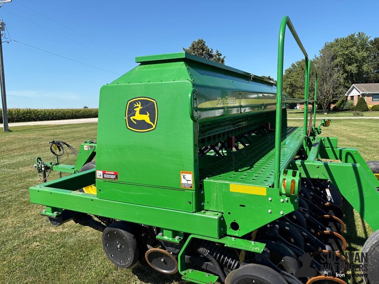 2015-john-deere-1590-image-18