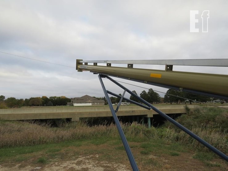 harvest-international-t842-image-4