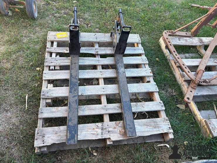 land-pride-pf10-31.5"-bucket-forks-image-2