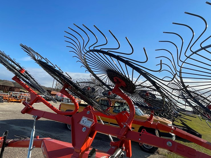 #1463-•-(8)-wheel-kuhn-speedrake-image-16