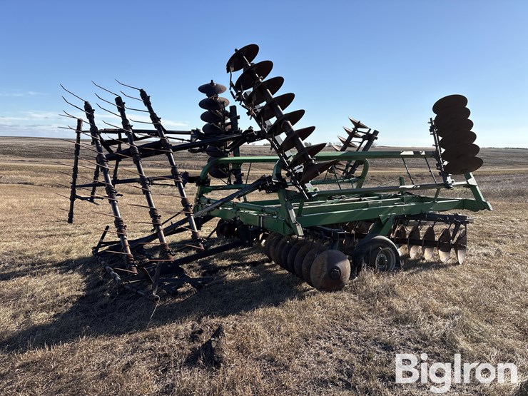 john-deere-230-image-5