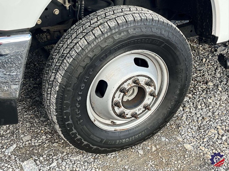 2019-ford-f350-xl-image-7