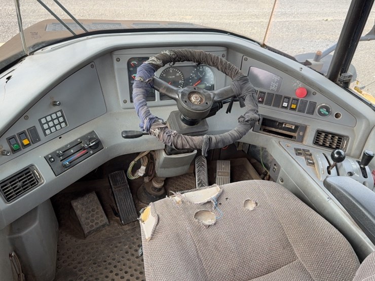 2006-volvo-a30d-image-14