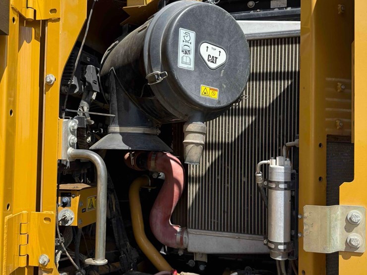 2014-caterpillar-328d-lcr-image-7