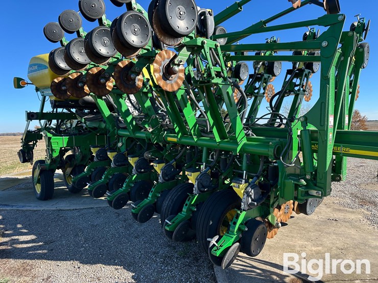 2010-john-deere-1790-ccs-image-17