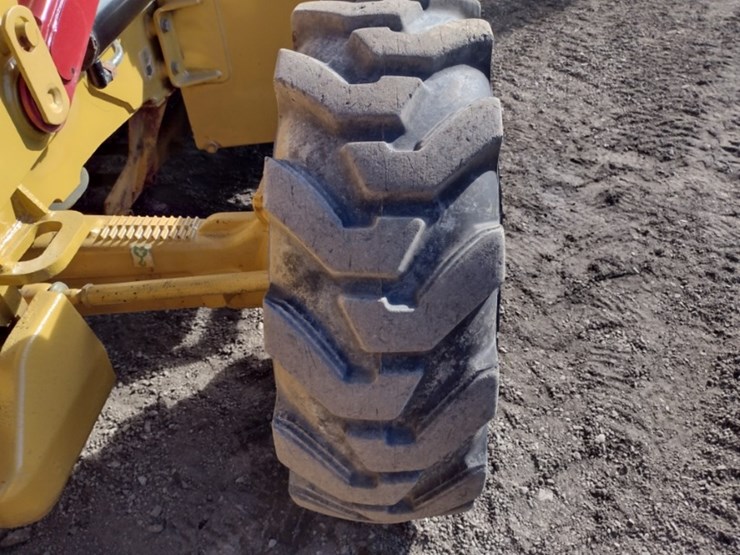 caterpillar-420e-image-24