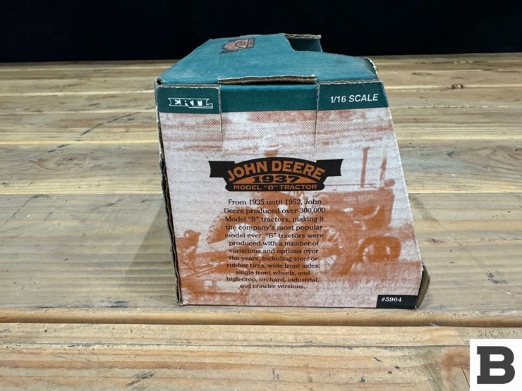 ertl-die-cast-replica-1937-john-deere-model-"b"-tractor-1:16-scale-image-6