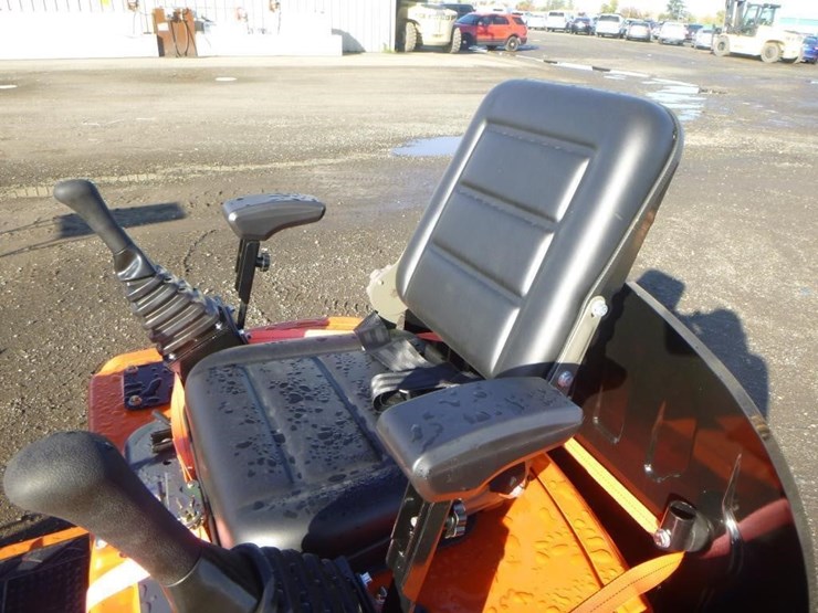 blt-319-hydraulic-excavator-image-16