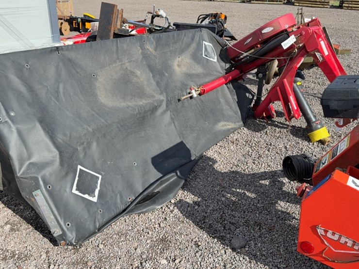 massey-ferguson-1328-image-1