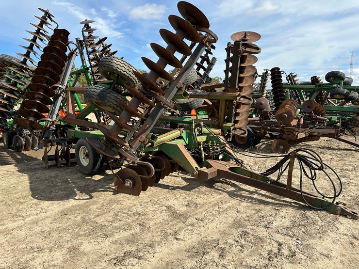 john-deere-635-image-2