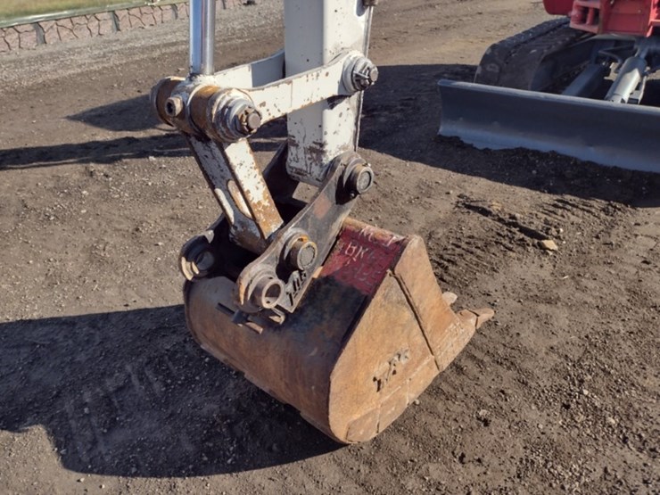 takeuchi-tb250-image-15