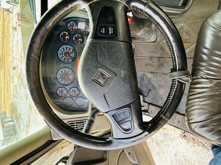 2013-international-durastar-4400-image-78