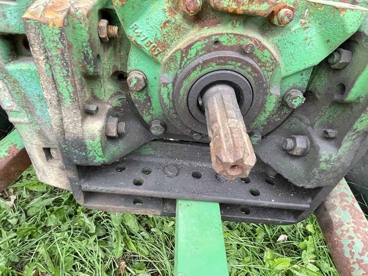 john-deere-4040-image-18