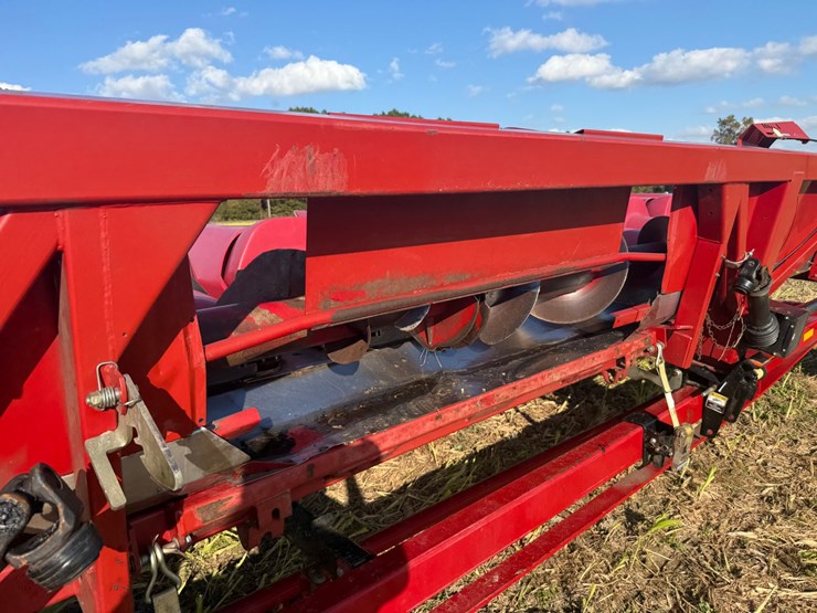 2011-case-ih-3412-image-32