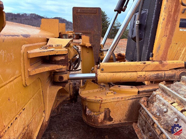 2019-caterpillar-d6t-xw-image-12