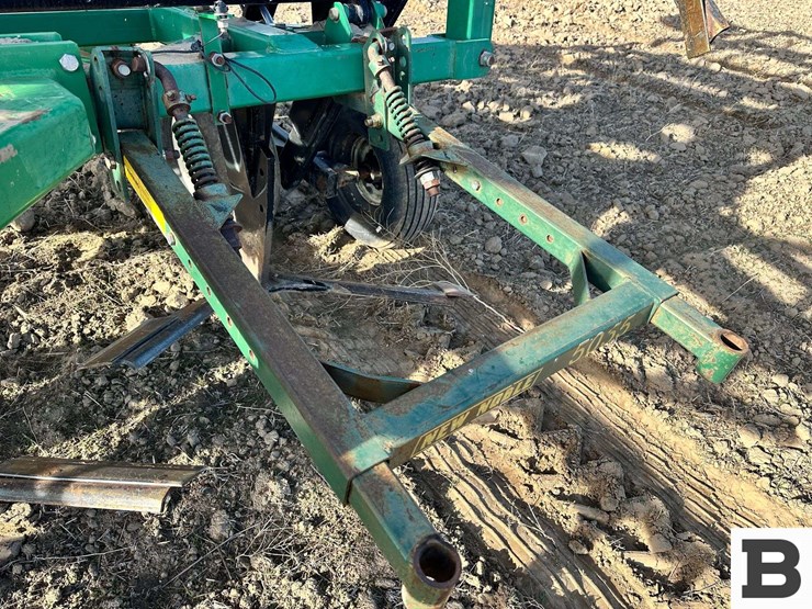 great-plains-9540-plains-plow-image-30