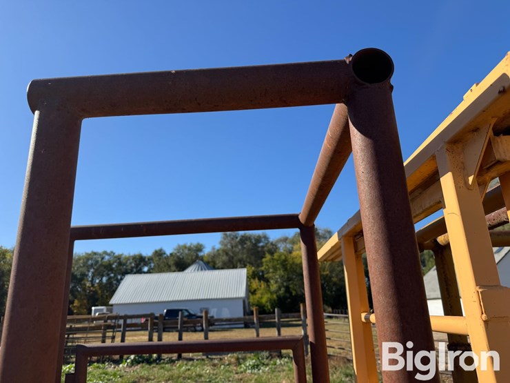 linn-post-&-pipe-lead-up-alley-image-19