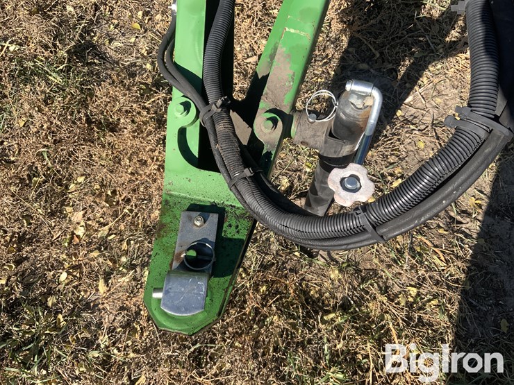 2012-john-deere-568-image-14