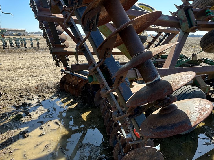 john-deere-26-image-15