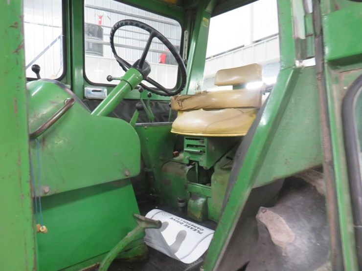 john-deere-4320-image-17