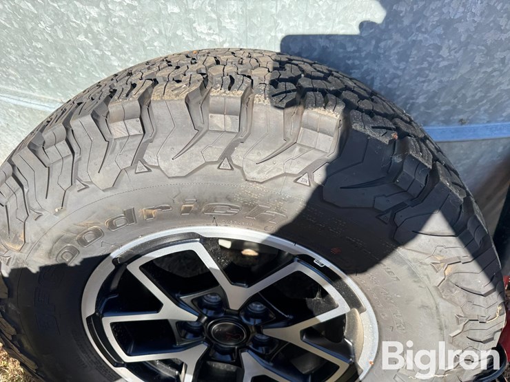 2024-bf-goodrich-285/70r17-tires-&-rims-&-suspension-image-14