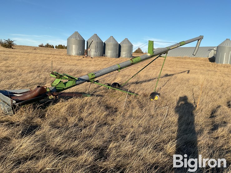 john-deere-8-image-1