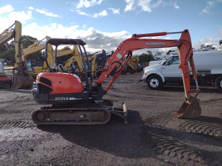 kubota-kx121-3-image-3