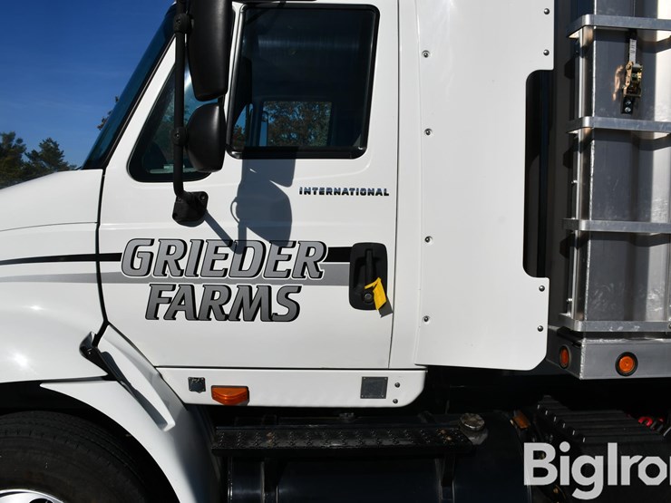 2006-international-8600-image-13