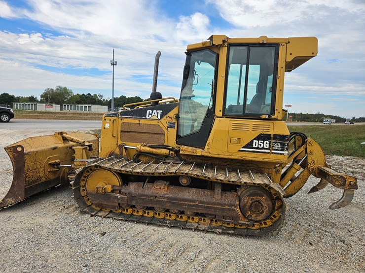 2002-caterpillar-d5g-xl-image-6