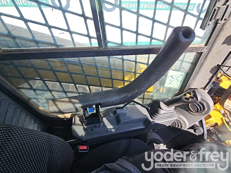 2022-caterpillar-299d3-xe-image-26