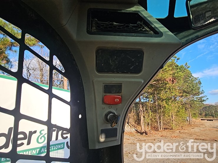 2023-caterpillar-259d3-image-34