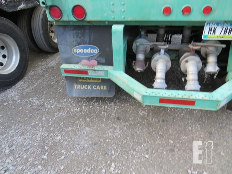 2015-caterpillar-c9-image-4