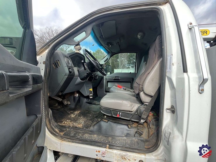 2013-ford-f750-image-61