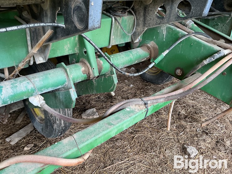 john-deere-7200-image-15