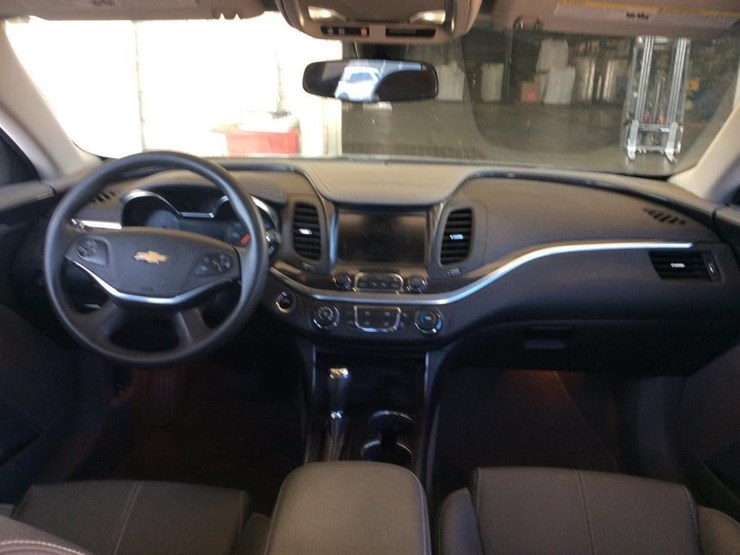 2018-chevrolet-impala-sedan-image-12