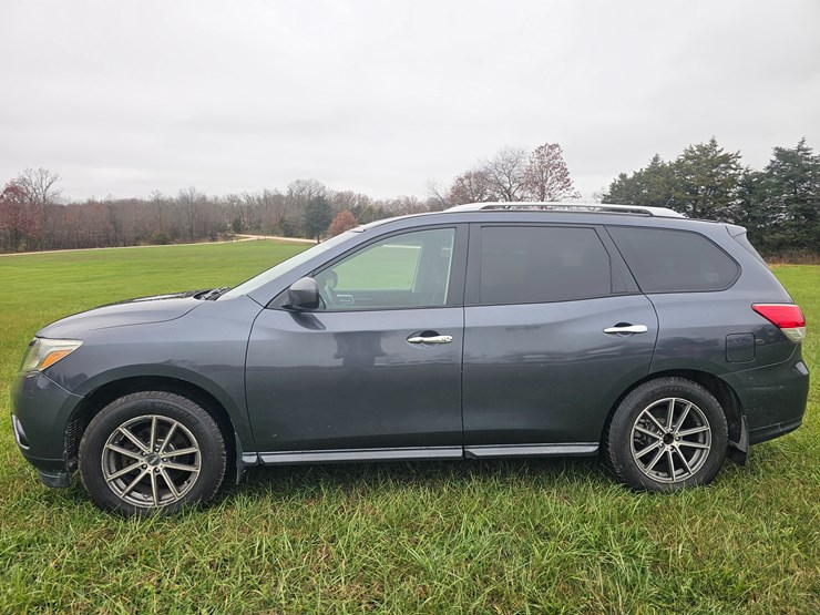 2013-nissan-pathfinder-image-5